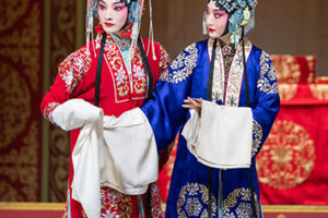 Ópera de Pequim apresenta espetáculo clássico do teatro musical chinês em Salvador