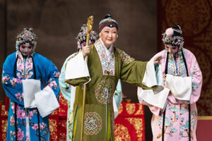 Ópera de Pequim apresenta espetáculo clássico do teatro musical chinês em Salvador