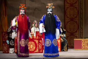 Ópera de Pequim apresenta espetáculo clássico do teatro musical chinês em Salvador