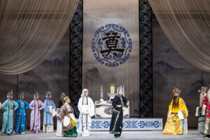 Ópera de Pequim apresenta espetáculo clássico do teatro musical chinês em Salvador