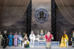 Ópera de Pequim apresenta espetáculo clássico do teatro musical chinês em Salvador