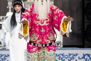Ópera de Pequim apresenta espetáculo clássico do teatro musical chinês em Salvador