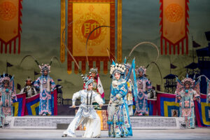 Ópera de Pequim apresenta espetáculo clássico do teatro musical chinês em Salvador