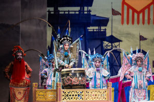 Ópera de Pequim apresenta espetáculo clássico do teatro musical chinês em Salvador