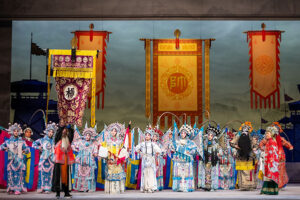 Ópera de Pequim apresenta espetáculo clássico do teatro musical chinês em Salvador