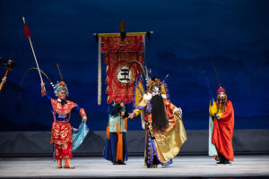 Ópera de Pequim apresenta espetáculo clássico do teatro musical chinês em Salvador