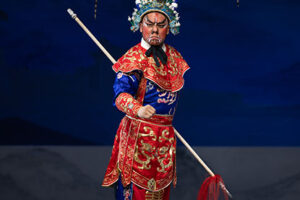 Ópera de Pequim apresenta espetáculo clássico do teatro musical chinês em Salvador