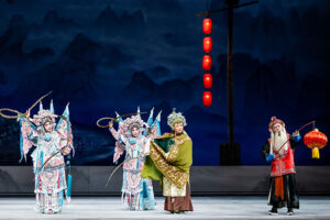Ópera de Pequim apresenta espetáculo clássico do teatro musical chinês em Salvador