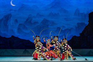 Ópera de Pequim apresenta espetáculo clássico do teatro musical chinês em Salvador