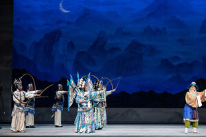 Ópera de Pequim apresenta espetáculo clássico do teatro musical chinês em Salvador